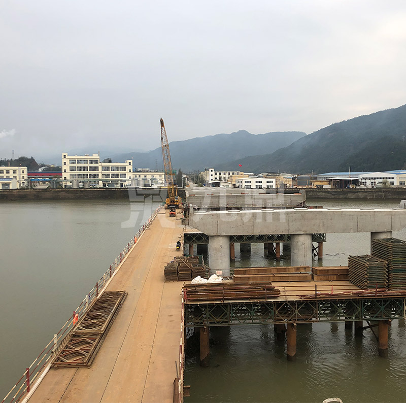 貝(bei)雷(lei)片