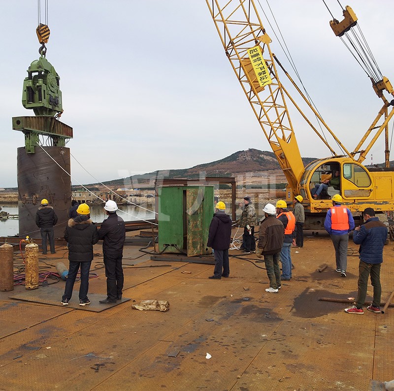 中(zhong)交(jiao)三(san)航(hang)威海(hai)青(qing)榮城(cheng)際(ji)公路(lu)雙(shuang)島(dao)港特(te)大(da)橋鋼(gang)平(ping)檯