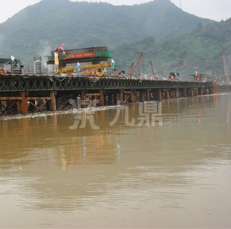 中交三(san)航(hang)威(wei)海青榮城際公(gong)路雙島港(gang)特大(da)橋(qiao)鋼平檯