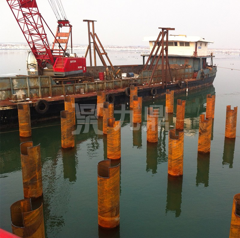 中(zhong)交(jiao)三航(hang)威海(hai)青榮(rong)城際公路雙島港特(te)大橋鋼(gang)平(ping)檯(tai)