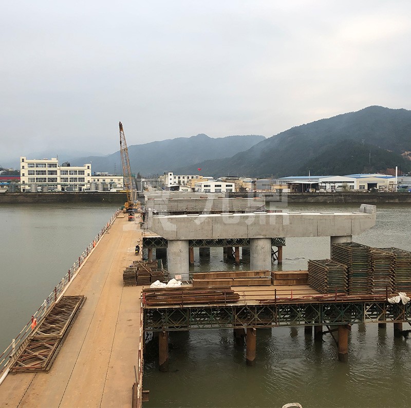 鋼平(ping)檯