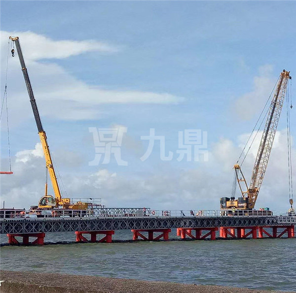 上承式9米(mi)寬(kuan)鋼(gang)便橋(qiao)